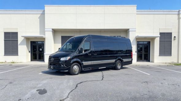fairfield 15 passenger sprinter van